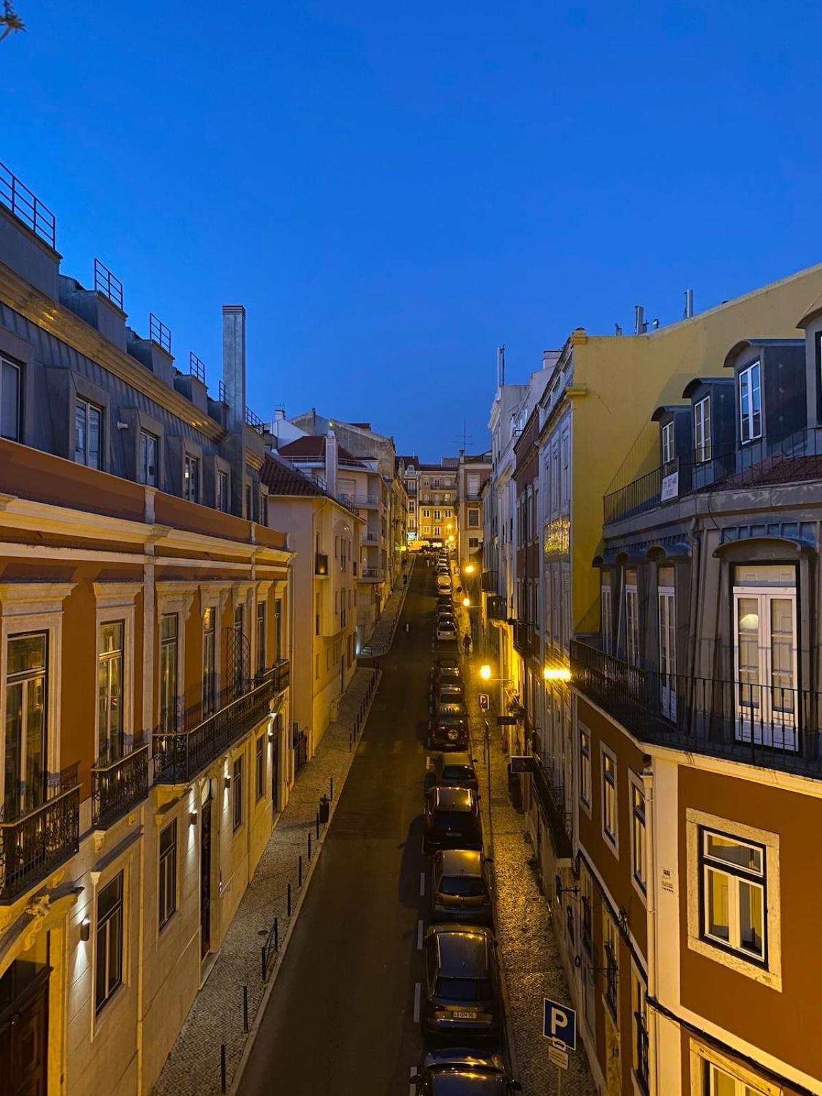 Principe Real Trendy Apt- Great Views & River Apartment